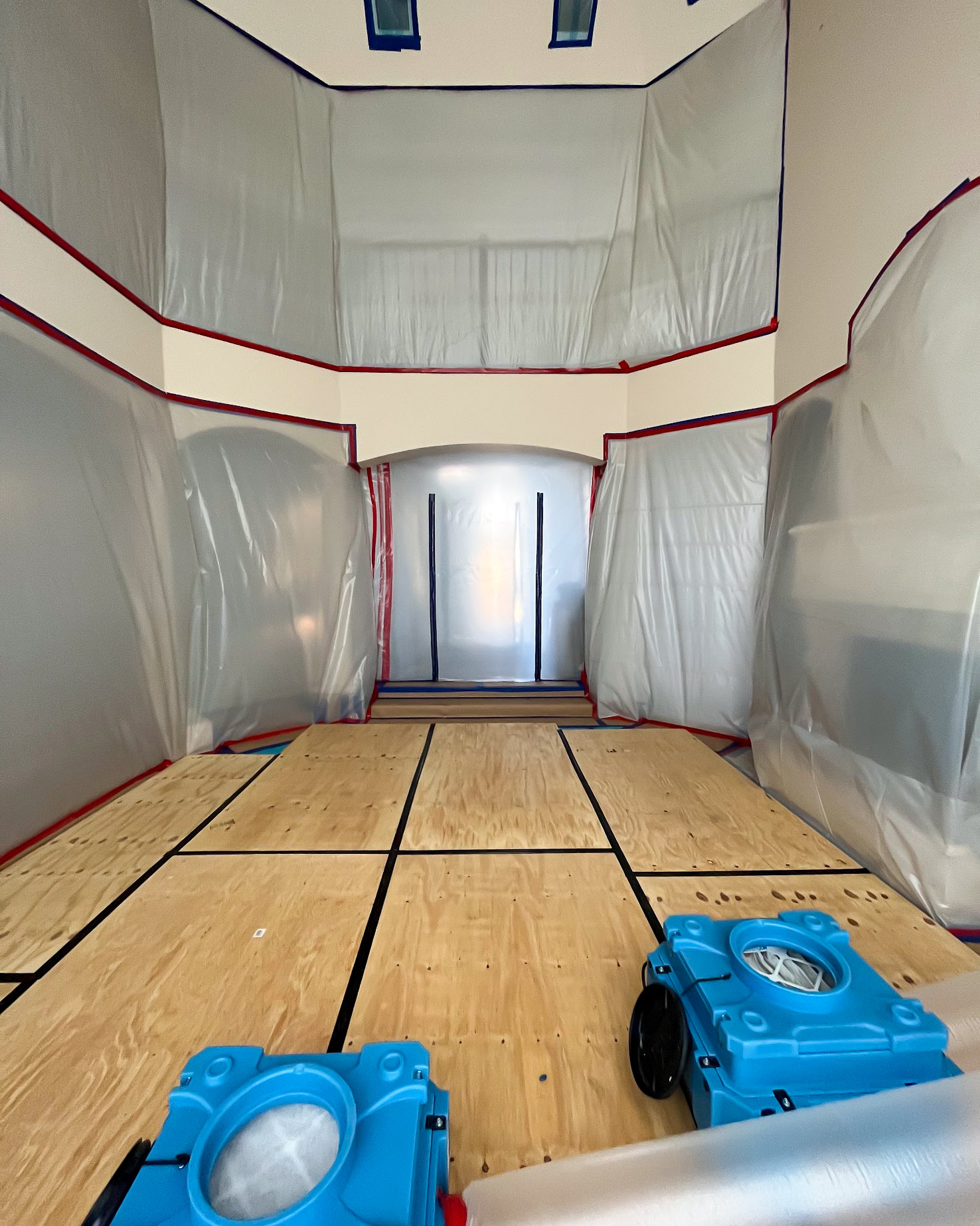 Full containment setup during major property restoration